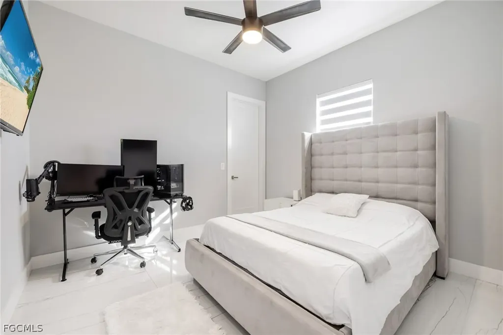 2524 SW 25th Street Cape Coral FL 33914