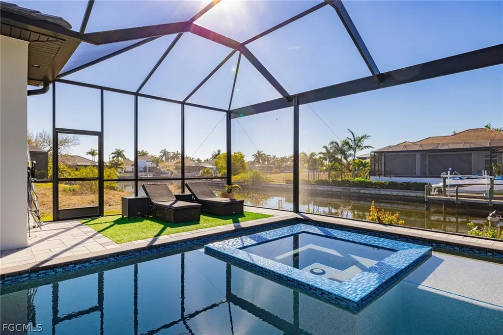 2524 SW 25th Street Cape Coral FL 33914