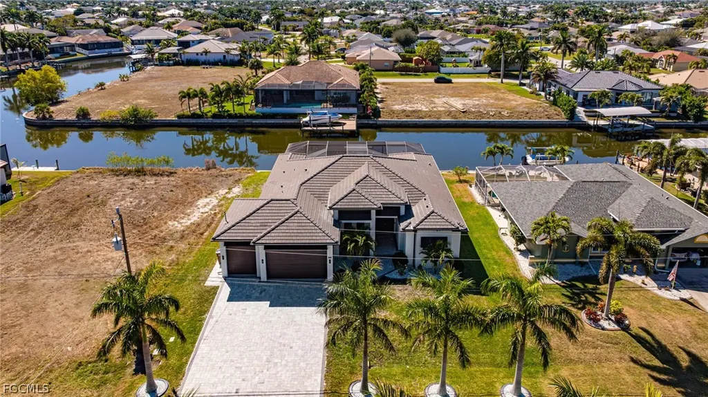 2524 SW 25th Street Cape Coral FL 33914