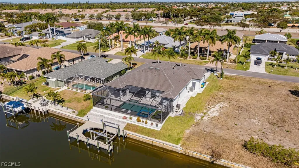 2524 SW 25th Street Cape Coral FL 33914