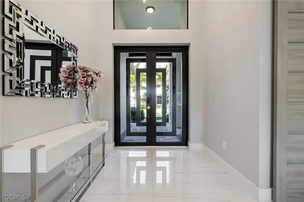 2524 SW 25th Street Cape Coral FL 33914