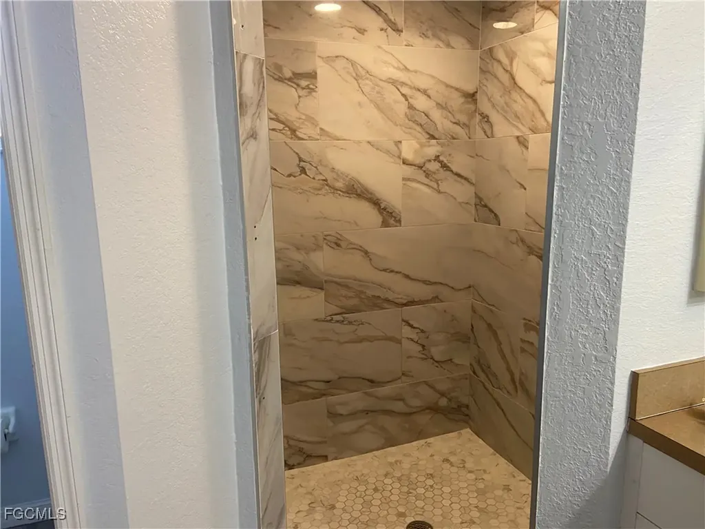2002 SW 15th Place Cape Coral FL 33991