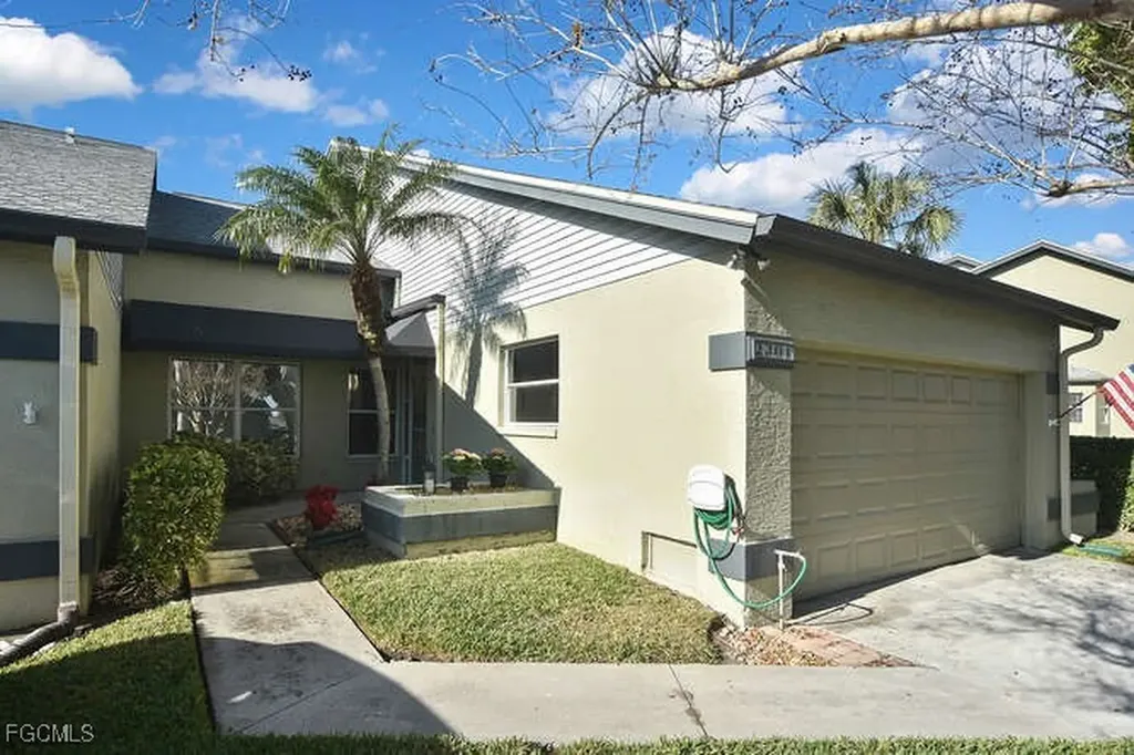 2301 Mcgregor Park Circle Fort Myers FL 33908