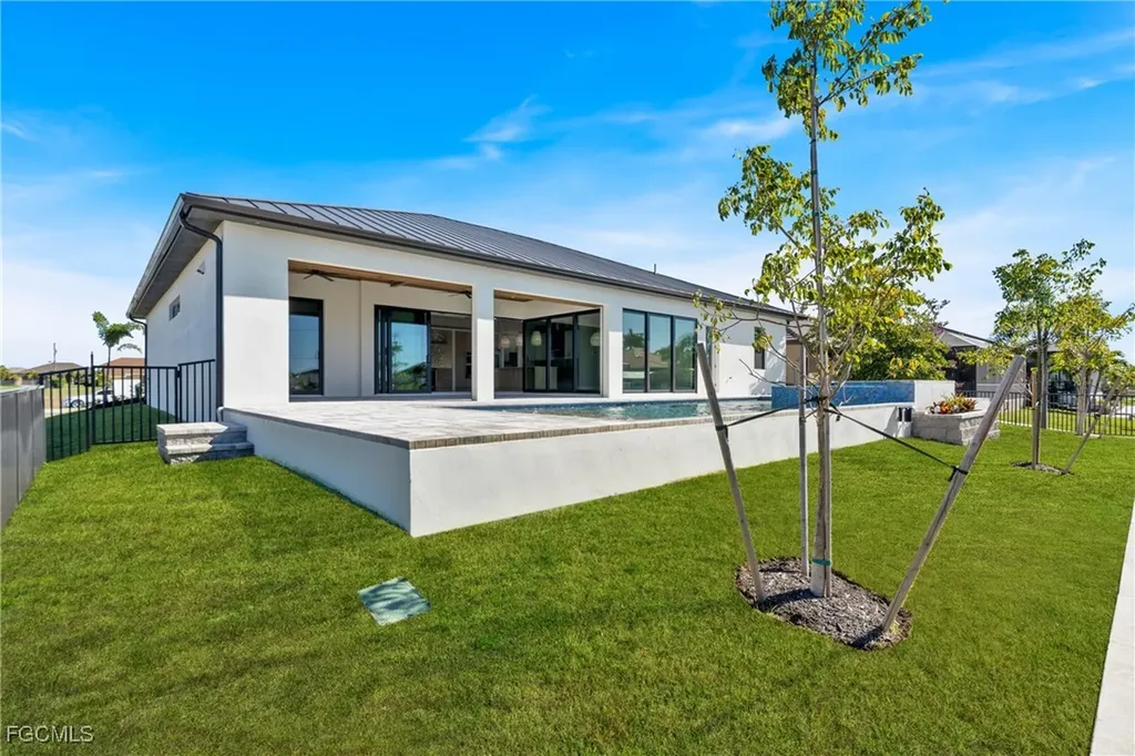 1426 NW 39th Avenue Cape Coral FL 33993