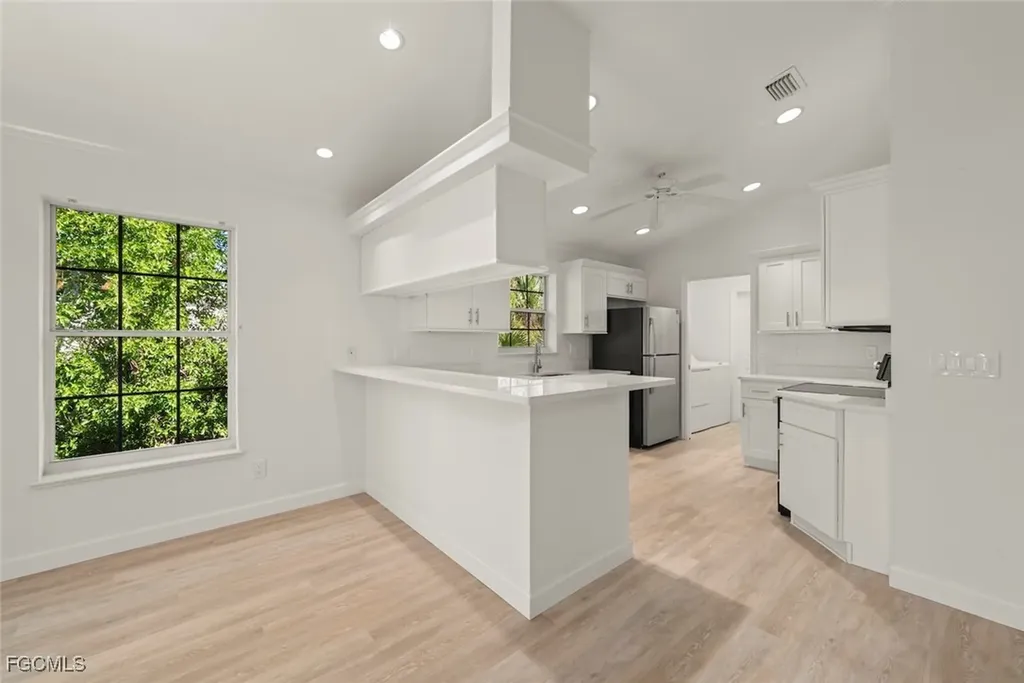 1832 Farm Trail Sanibel FL 33957