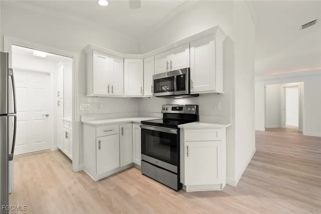 1832 Farm Trail Sanibel FL 33957