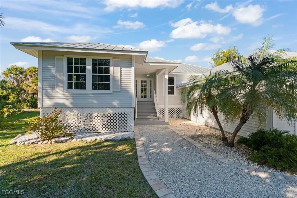 1832 Farm Trail Sanibel FL 33957