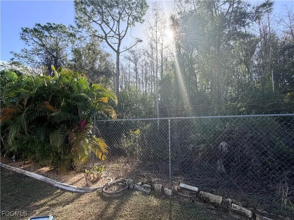 318 Fountain View Boulevard North Fort Myers FL 33903