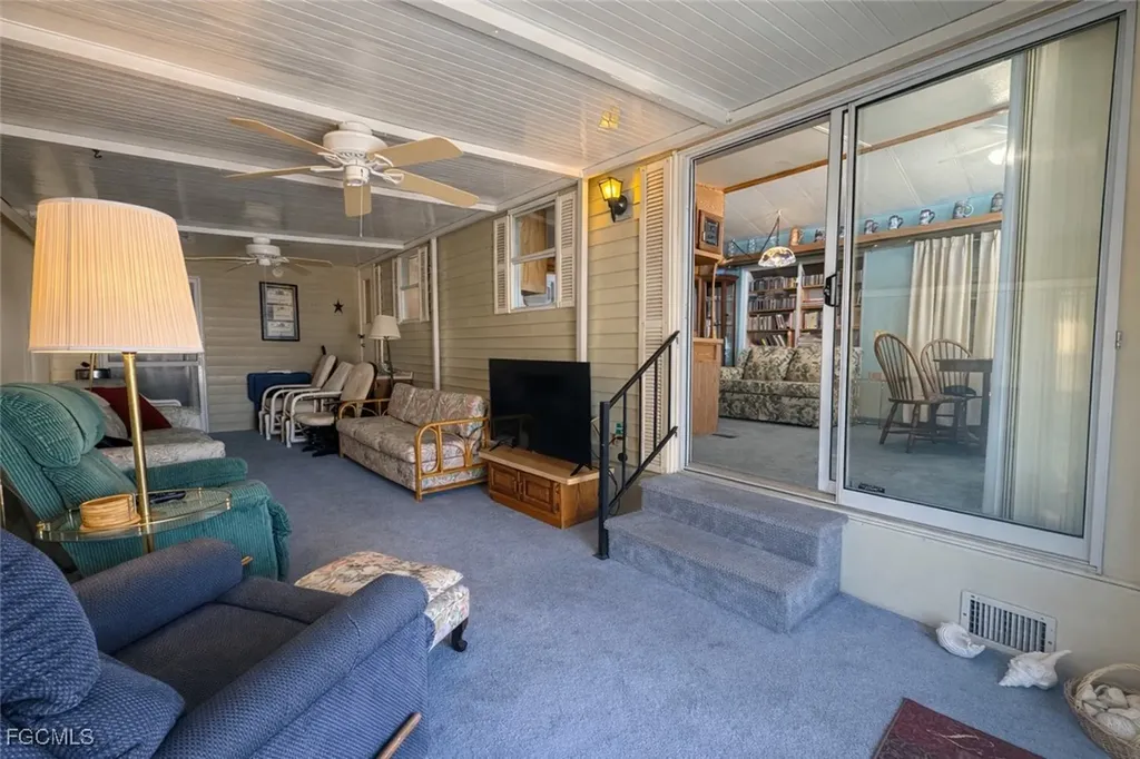 318 Fountain View Boulevard North Fort Myers FL 33903