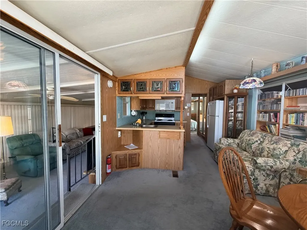 318 Fountain View Boulevard North Fort Myers FL 33903