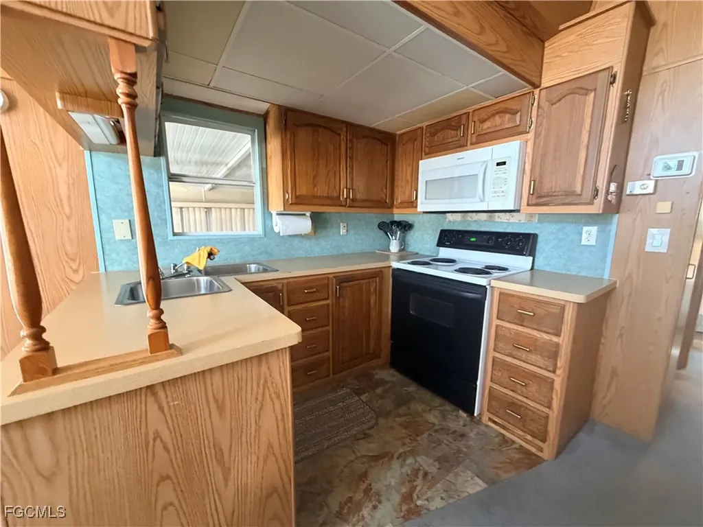 318 Fountain View Boulevard North Fort Myers FL 33903