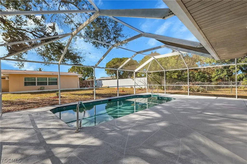 203 Lowry Avenue Lehigh Acres FL 33936