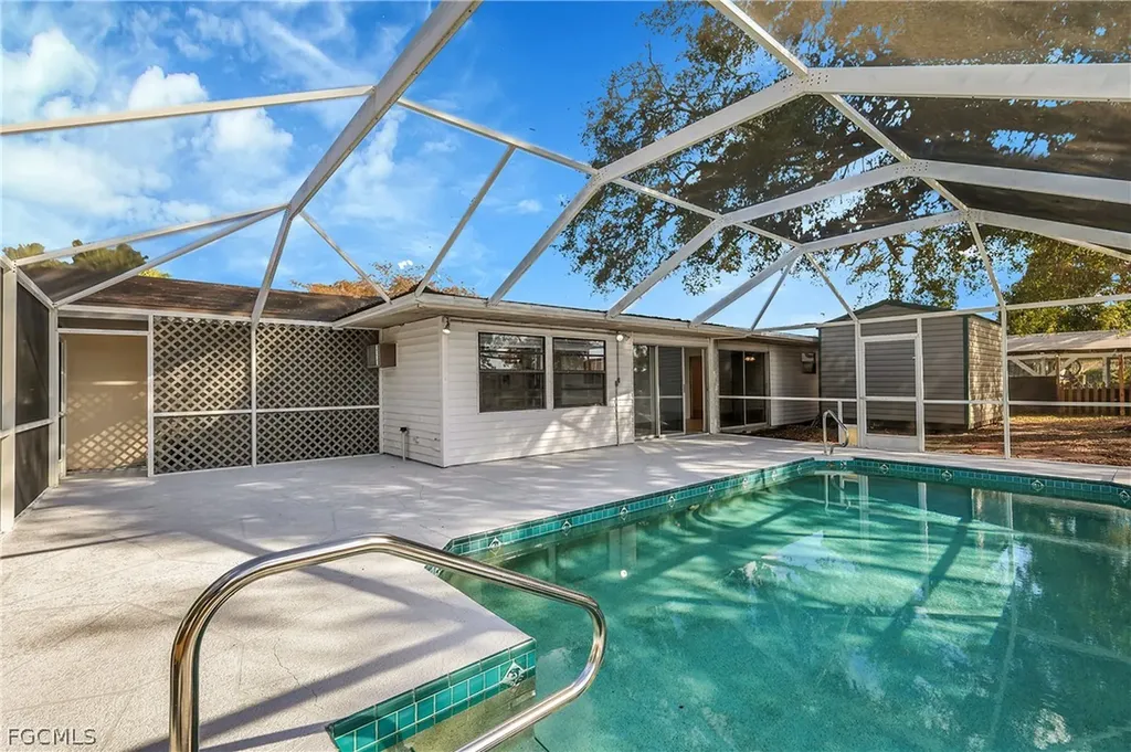 203 Lowry Avenue Lehigh Acres FL 33936