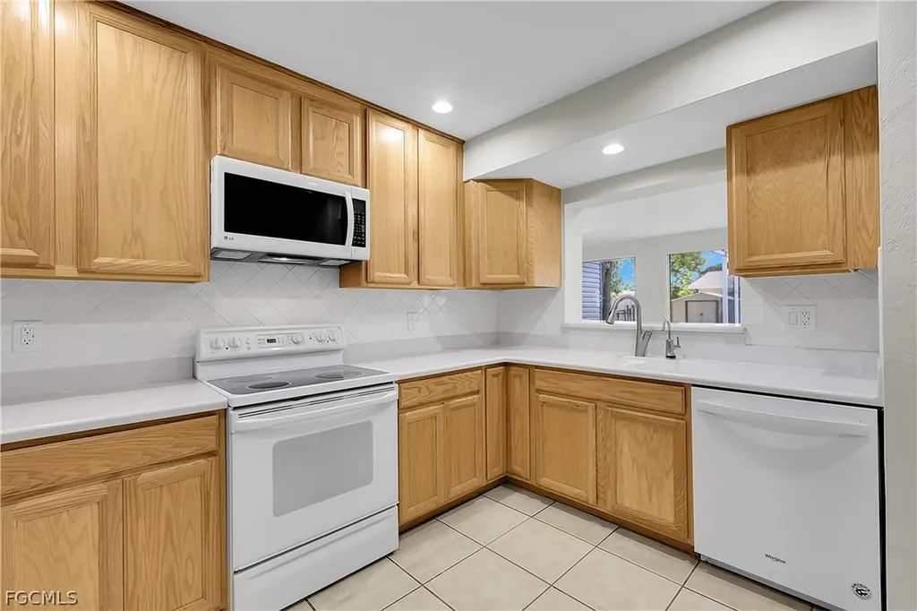 203 Lowry Avenue Lehigh Acres FL 33936
