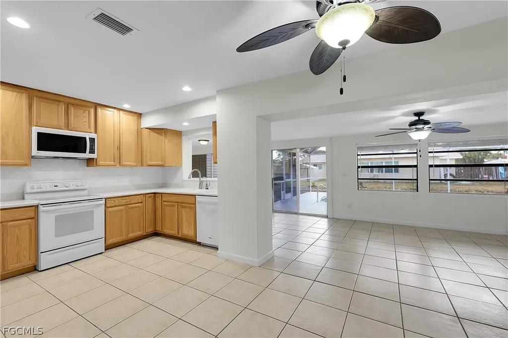 203 Lowry Avenue Lehigh Acres FL 33936
