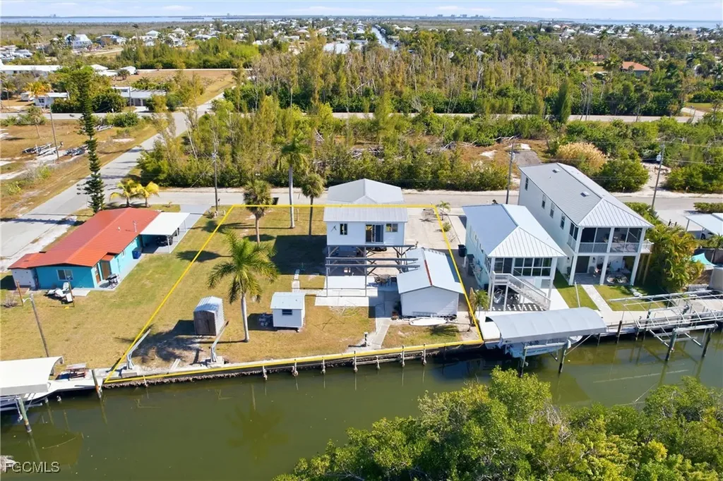 2661 Bamboo Street St. James City FL 33956