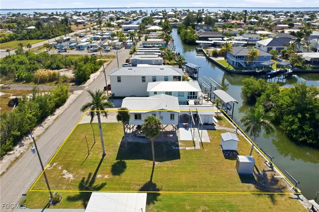 2661 Bamboo Street St. James City FL 33956