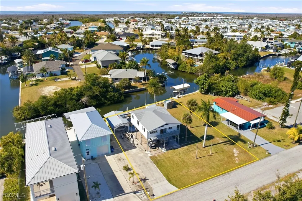 2661 Bamboo Street St. James City FL 33956