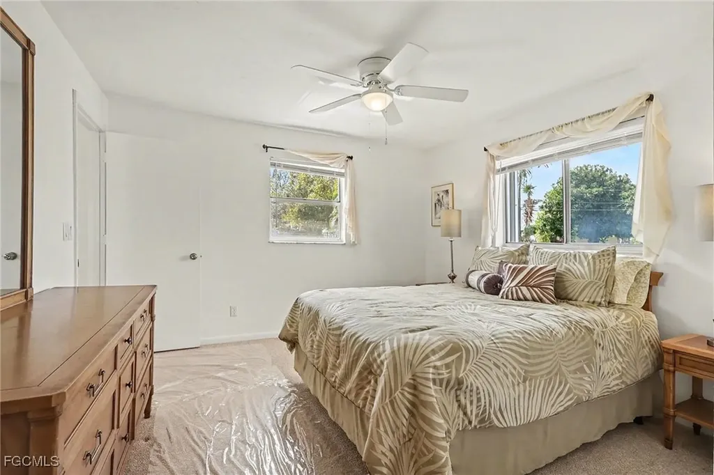 502 SE 32nd Street Cape Coral FL 33904