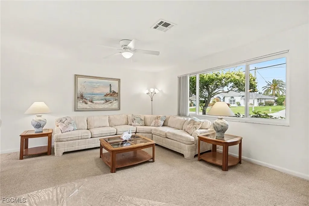 502 SE 32nd Street Cape Coral FL 33904