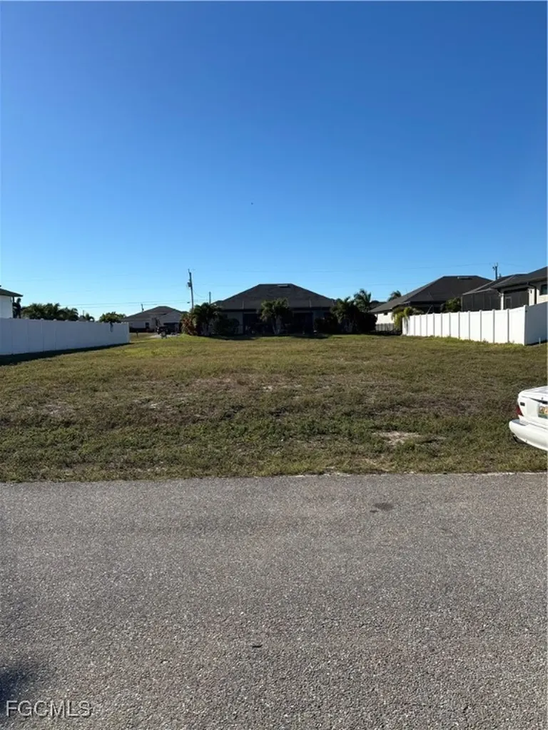 1240 NW 33rd Avenue Cape Coral FL 33993