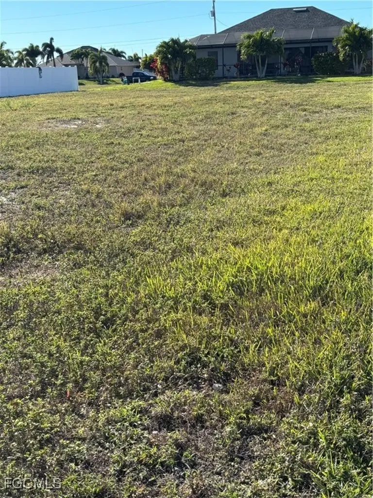 1240 NW 33rd Avenue Cape Coral FL 33993