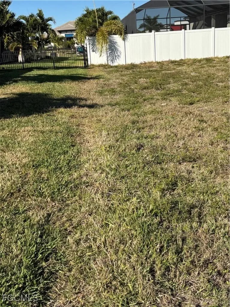 1240 NW 33rd Avenue Cape Coral FL 33993
