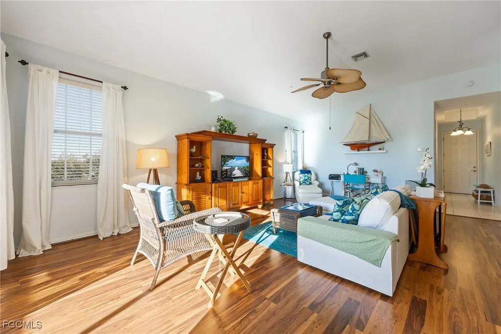 1121 Van Loon Commons Circle Cape Coral FL 33909