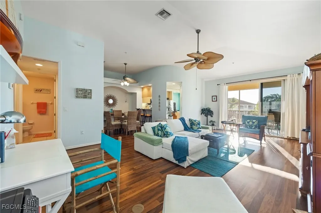 1121 Van Loon Commons Circle Cape Coral FL 33909