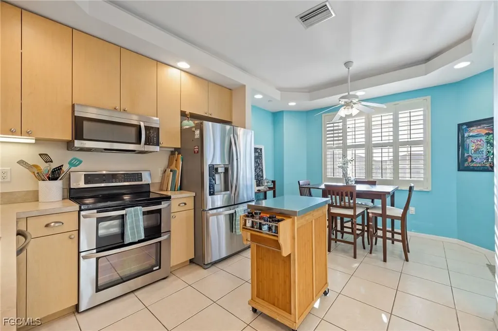 1121 Van Loon Commons Circle Cape Coral FL 33909