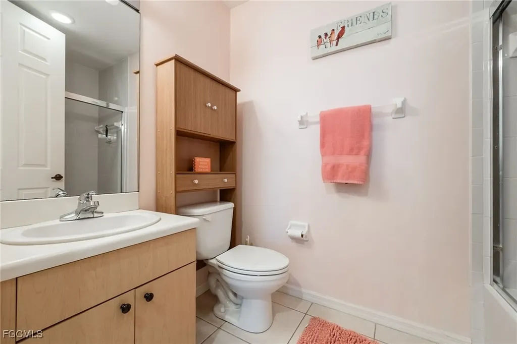 1121 Van Loon Commons Circle Cape Coral FL 33909