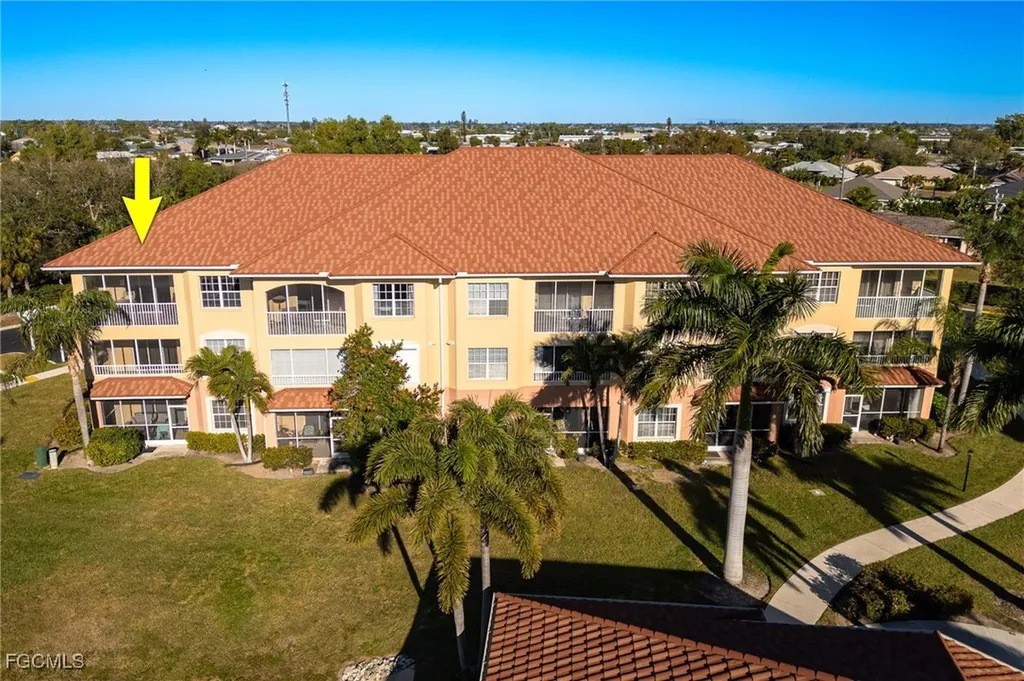 1121 Van Loon Commons Circle Cape Coral FL 33909