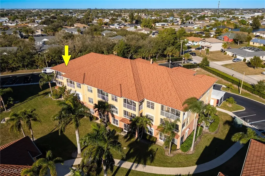 1121 Van Loon Commons Circle Cape Coral FL 33909