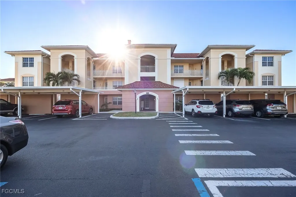 1121 Van Loon Commons Circle Cape Coral FL 33909