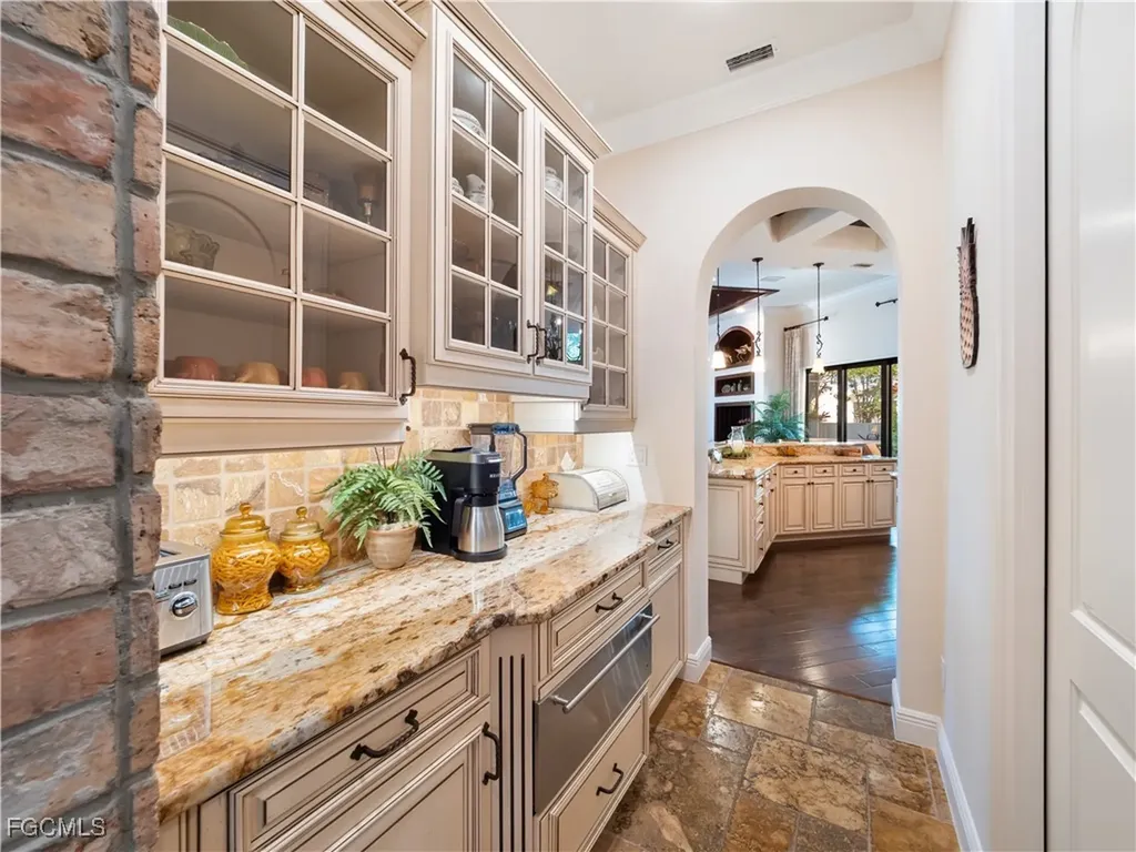 1265 Canterbury Drive Fort Myers FL 33901