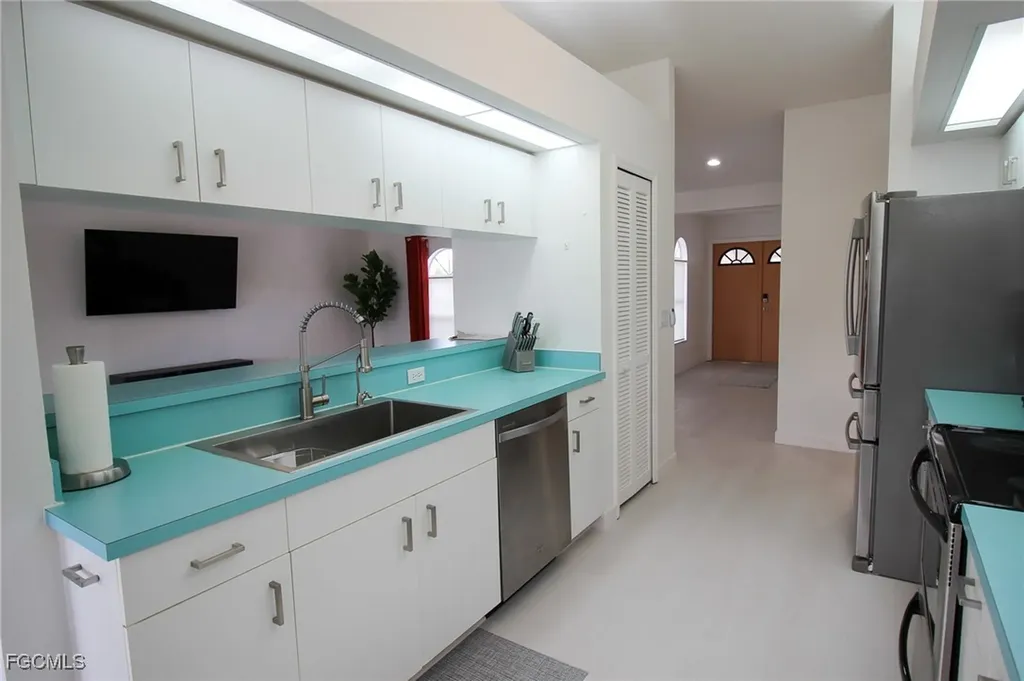 138 SE 20th Street Cape Coral FL 33990