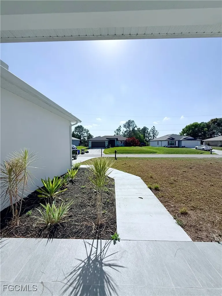4006 2nd Street SW Lehigh Acres FL 33976