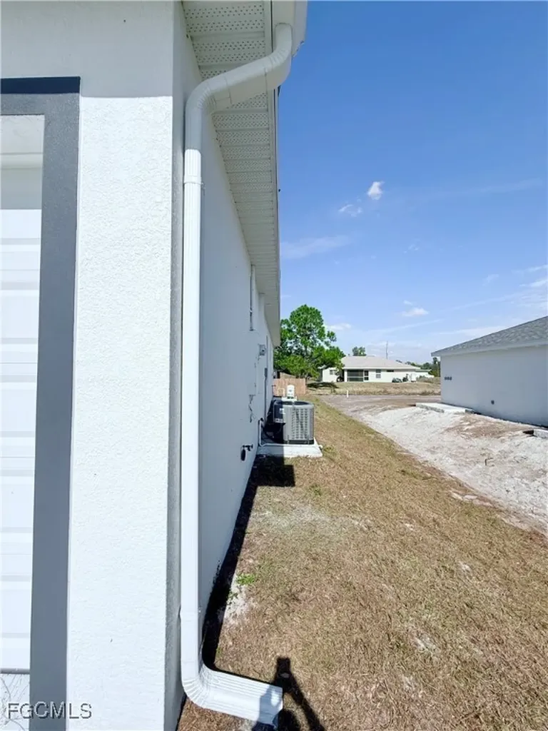 4006 2nd Street SW Lehigh Acres FL 33976