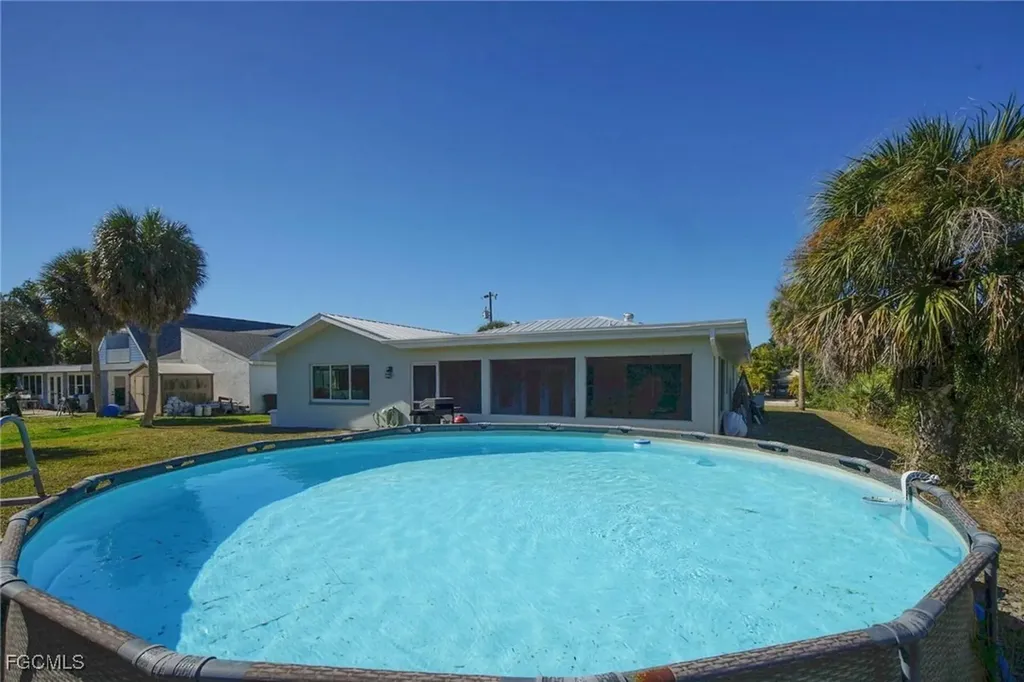 2560 Rose Avenue St. James City FL 33956