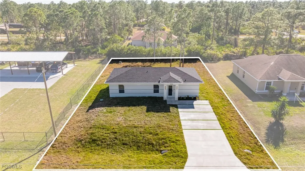 1064 Bells Street E Lehigh Acres FL 33974