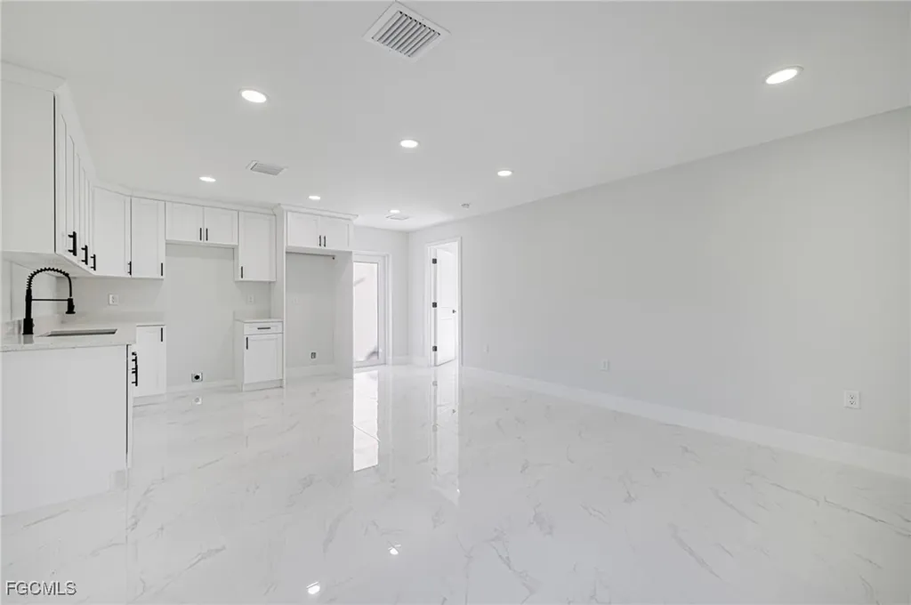 1064 Bells Street E Lehigh Acres FL 33974