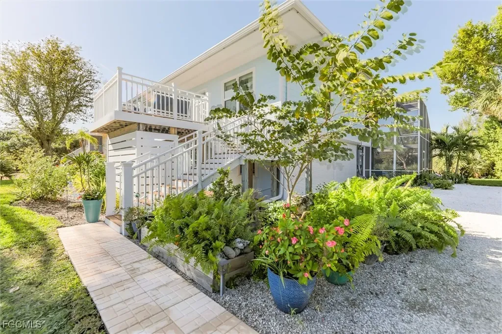 693 Emeril Court Sanibel FL 33957