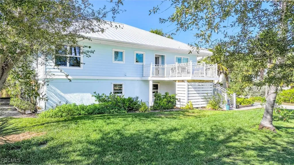693 Emeril Court Sanibel FL 33957