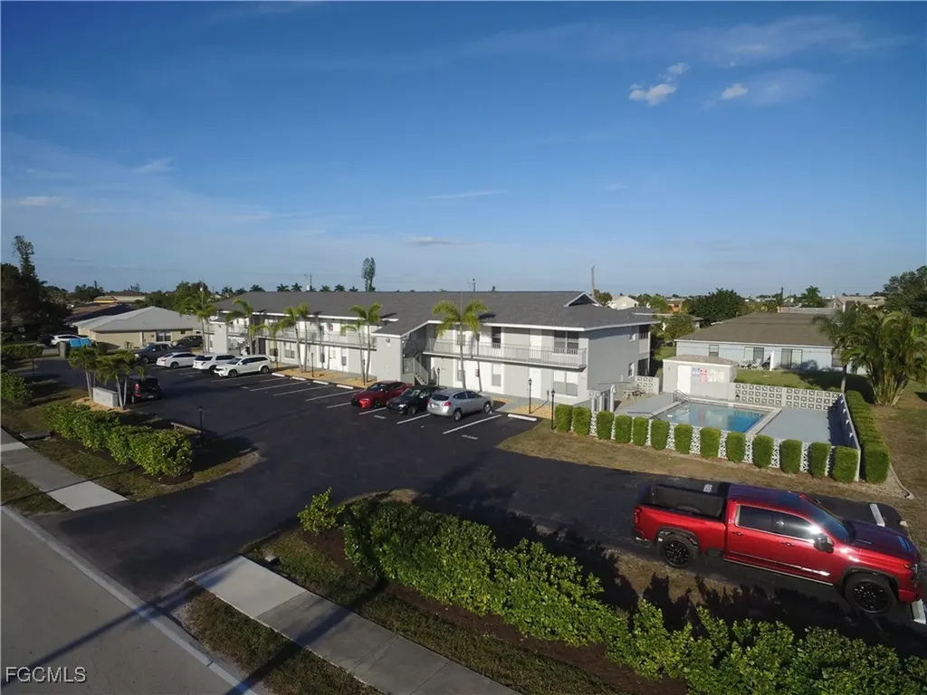 3705 Country Club Boulevard Cape Coral FL 33904