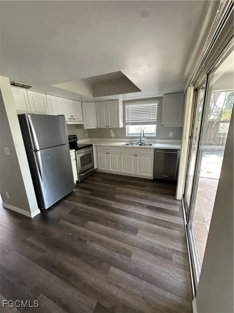3705 Country Club Boulevard Cape Coral FL 33904