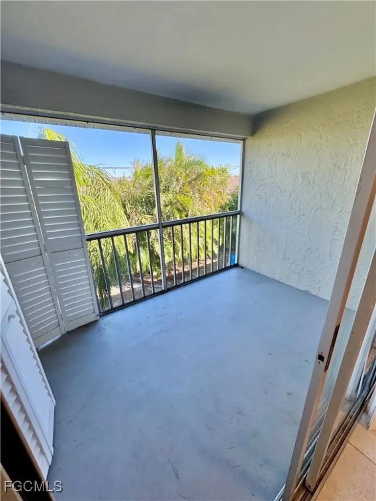 3705 Country Club Boulevard Cape Coral FL 33904