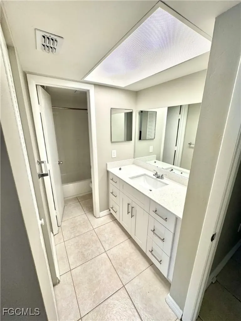 3705 Country Club Boulevard Cape Coral FL 33904