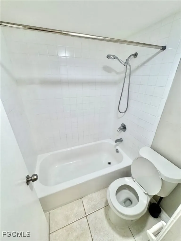 3705 Country Club Boulevard Cape Coral FL 33904