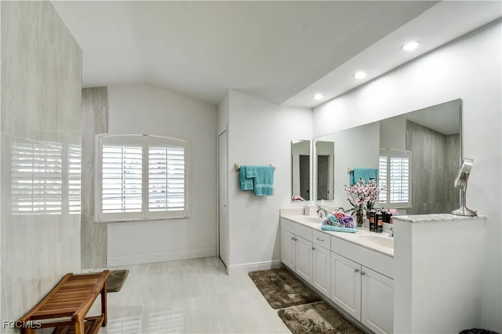 2201 SE 17th Place Cape Coral FL 33990