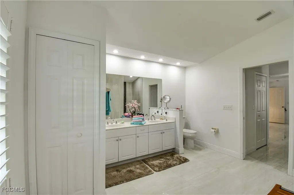 2201 SE 17th Place Cape Coral FL 33990